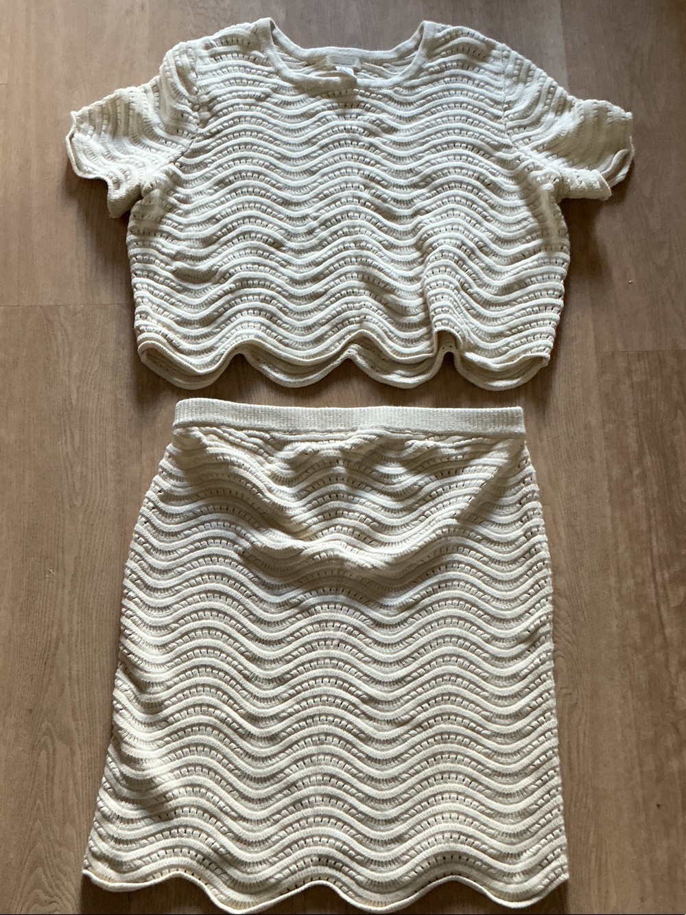 H&M Ivory Wave Crochet Two-Piece Skirt Set mama maternity size medium soft cream